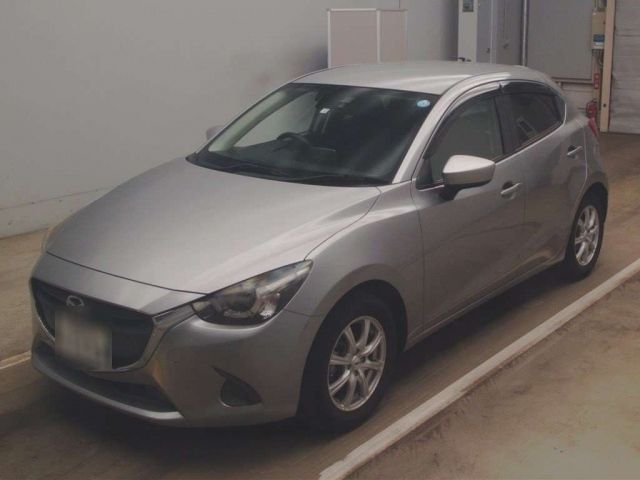 30035 Mazda Demio DJ3FS 2015 г. (TAA Kantou)