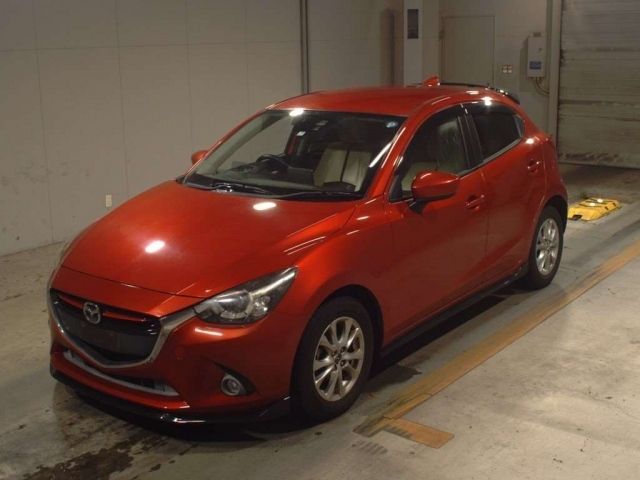 30036 Mazda Demio DJ3FS 2015 г. (TAA Kyushu)