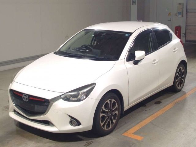 30063 Mazda Demio DJ5FS 2014 г. (TAA Minami Kyushu)