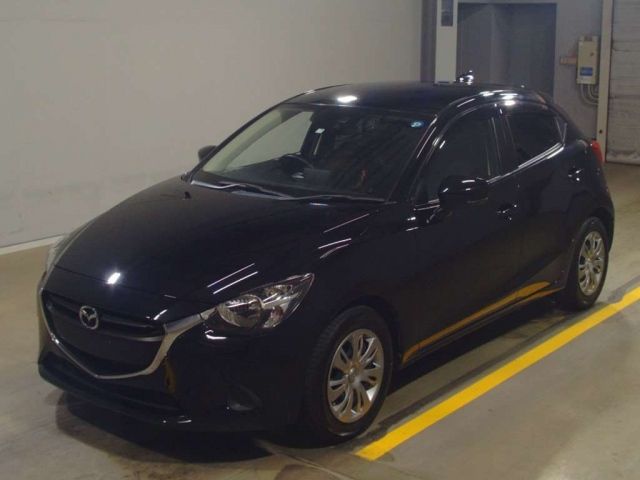 372 Mazda Demio DJ3FS 2017 г. (TAA Yokohama)