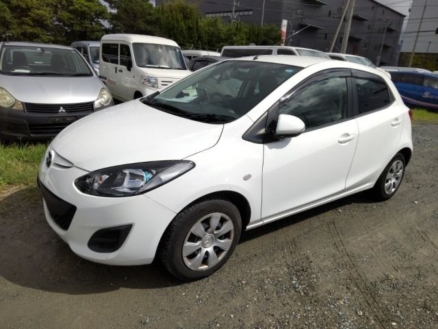 3759 Mazda Demio DEJFS 2012 г. (LUM Fukuoka Nyusatsu)