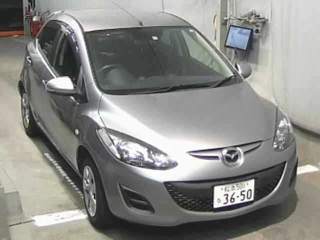 4043 Mazda Demio DEJFS 2013 г. (JU Nagano)