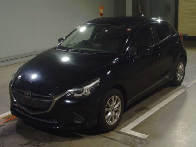 4237 Mazda Demio DJ3FS 2016 г. (TAA Hiroshima)