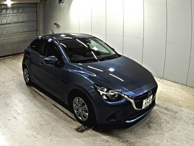 4290 Mazda Demio DJ3FS 2015 г. (LAA Okayama)