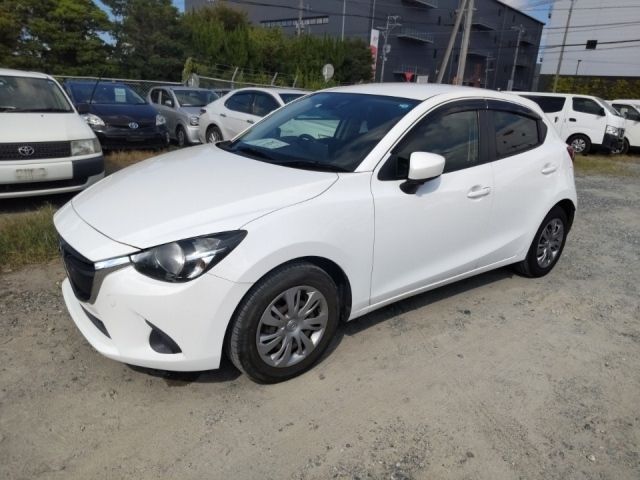 4357 Mazda Demio DJ3FS 2015 г. (LUM Fukuoka Nyusatsu)