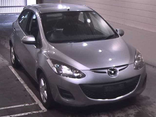 5107 Mazda Demio DEJFS 2013 г. (SAA Sapporo)