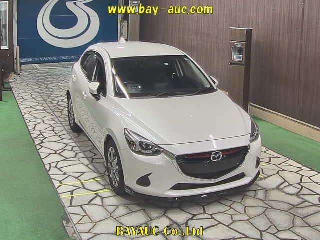 60020 Mazda Demio DJLFS 2018 г. (BAYAUC)