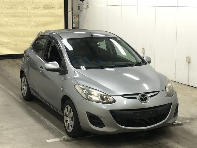 6015 Mazda Demio DEJFS 2012 г. (IAA Osaka)