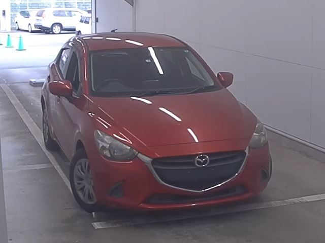 6104 Mazda Demio DJ3FS 2015 г. (NAA Fukuoka)