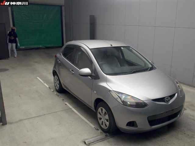 6456 Mazda Demio DE3FS 2011 г. (JU Kanagawa)