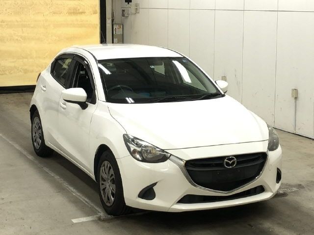 6603 Mazda Demio DJ3FS 2016 г. (IAA Osaka)