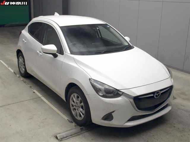 6939 Mazda Demio DJ3FS 2016 г. (JU Kanagawa)