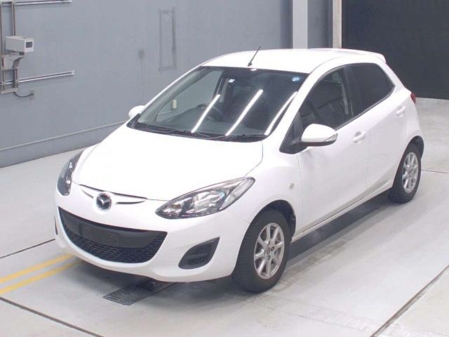 70096 Mazda Demio DEJFS 2011 г. (CAA Gifu)