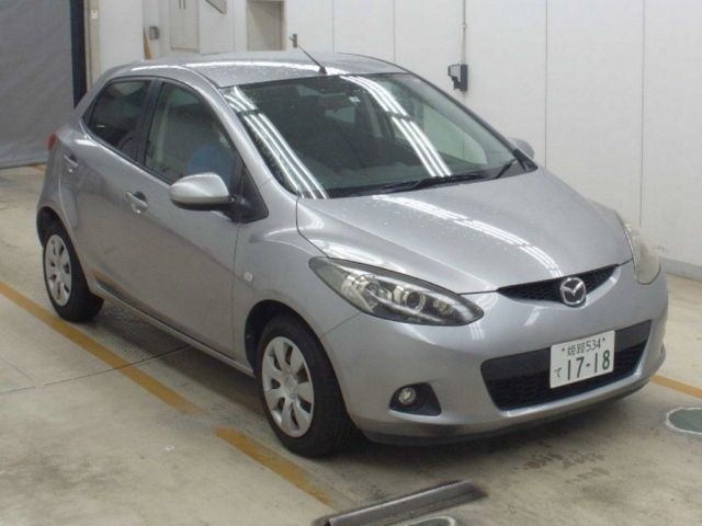 7016 Mazda Demio DE3FS 2011 г. (NAA Osaka)