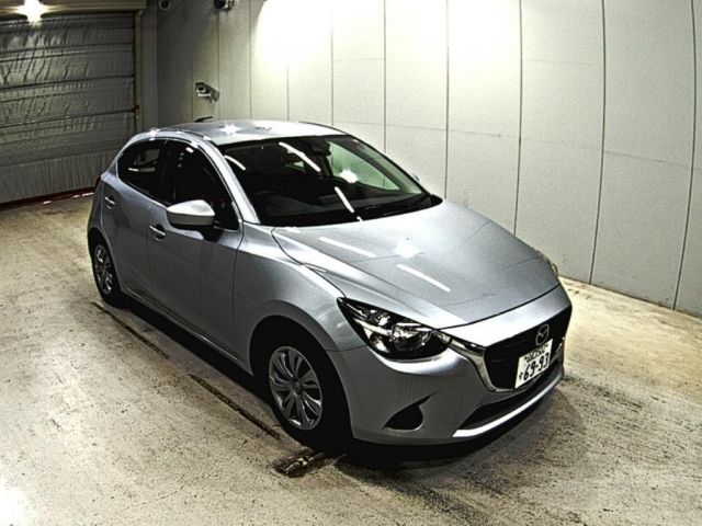 7074 Mazda Demio DJ3FS 2018 г. (LAA Okayama)