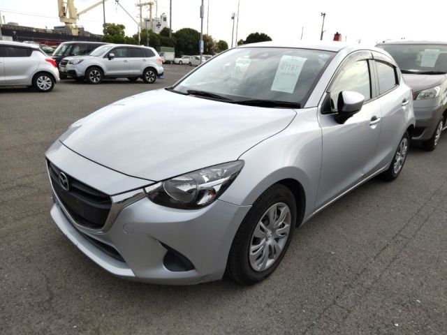 7167 Mazda Demio DJLFS 2018 г. (LUM Kobe Nyusatsu)