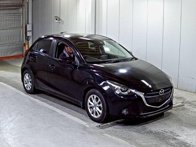 8005 Mazda Demio DJ3FS 2014 г. (LAA Shikoku)