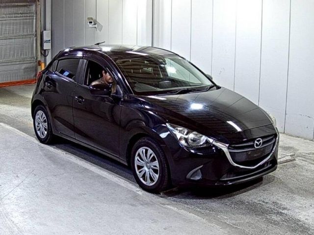 8089 Mazda Demio DJ3FS 2016 г. (LAA Shikoku)