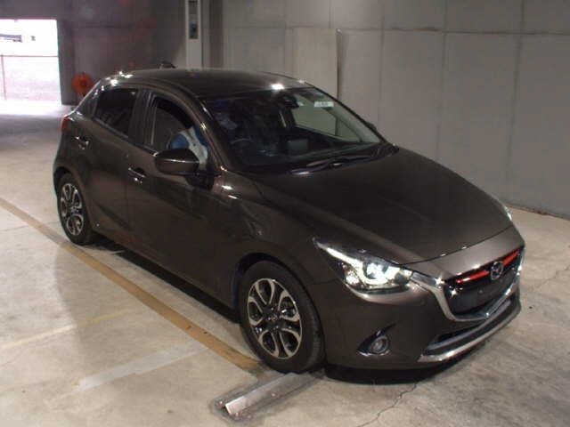 8139 Mazda Demio DJ5FS 2016 г. (JU Fukuoka)