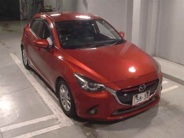 8323 Mazda Demio DJ5FS 2015 г. (JU Tokyo)