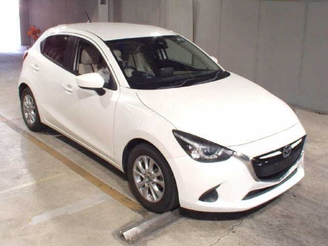 8371 Mazda Demio DJ3FS 2014 г. (JU Fukuoka)