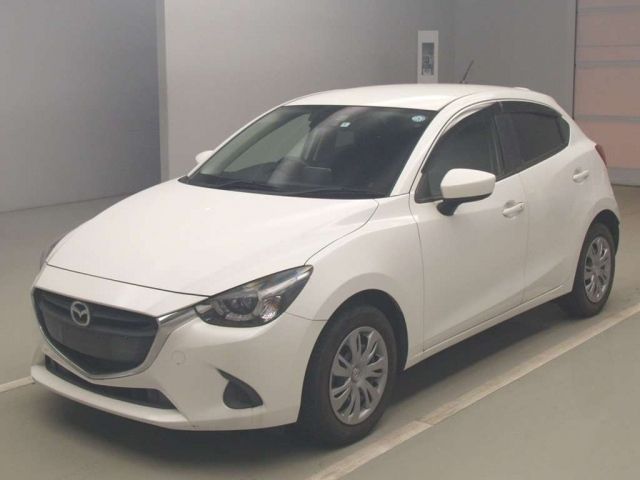 84001 Mazda Demio DJ3FS 2016 г. (TAA Kantou)