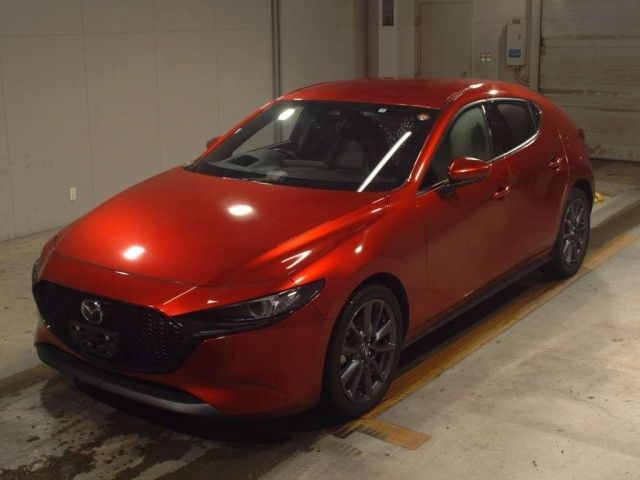 30033 Mazda Mazda3 BP8P 2021 г. (TAA Kyushu)