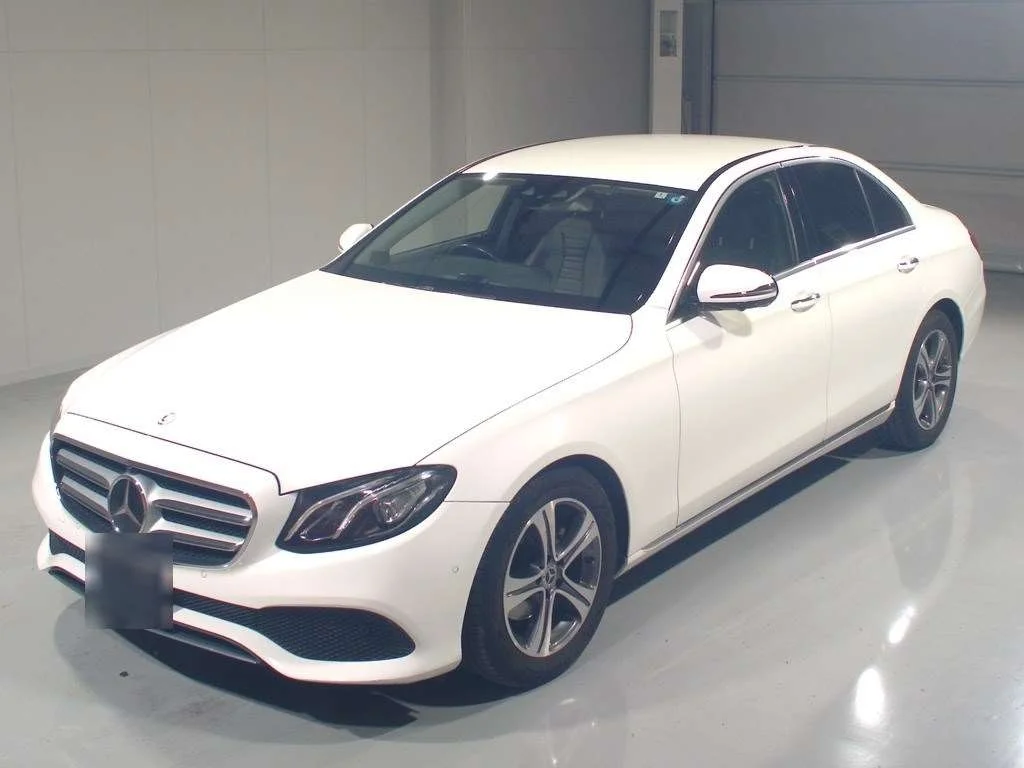 Mercedes-Benz E-Class 213004C 2018