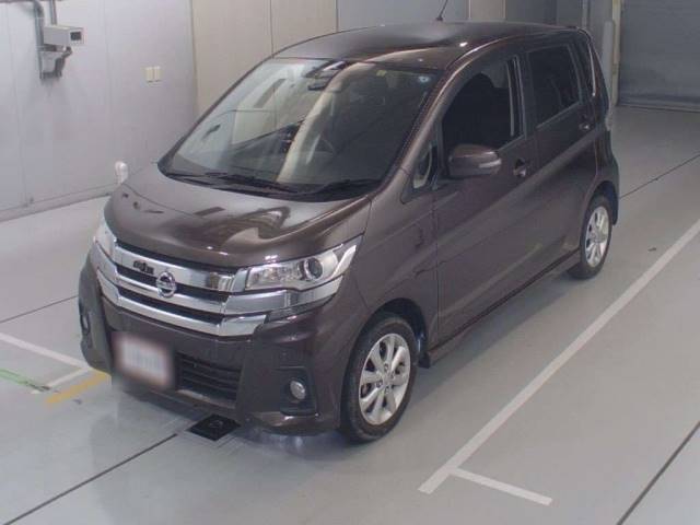 180 NISSAN DAYZ B21W 2018 г. (CAA Chubu)