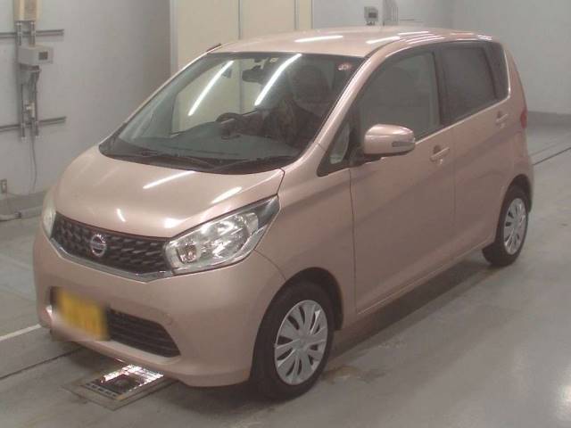 195 NISSAN DAYZ B21W 2013 г. (CAA Tokyo)