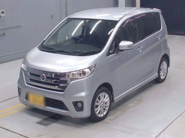 30083 NISSAN DAYZ B21W 2013 г. (CAA Gifu)