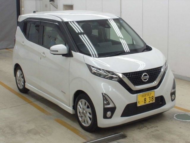 3011 NISSAN DAYZ B44W 2019 г. (NAA Osaka)