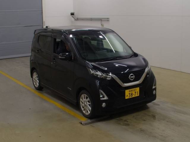 3052 NISSAN DAYZ B44W 2019 г. (NAA Tokyo)