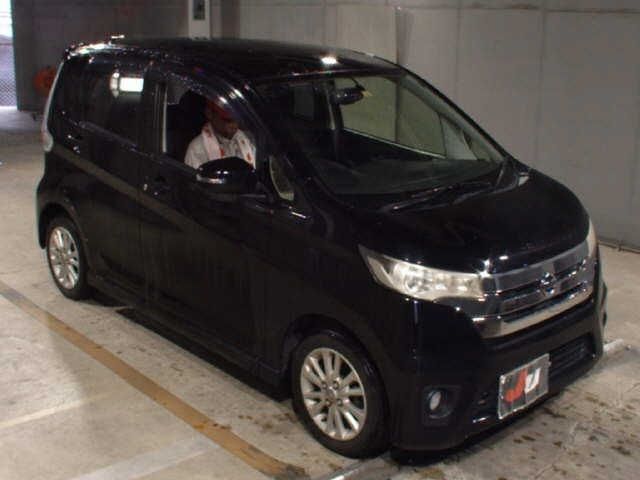 3064 NISSAN DAYZ B21W 2013 г. (JU Fukuoka)