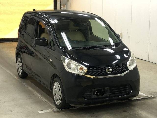 4083 NISSAN DAYZ B21W 2015 г. (IAA Osaka)