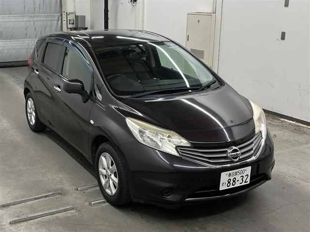 10049 NISSAN NOTE E12 2013 г. (MIRIVE Saitama)