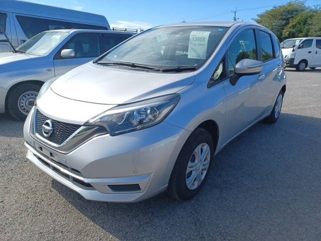 13668 NISSAN NOTE E12 2018 г. (LUM Tokyo Nyusatsu)