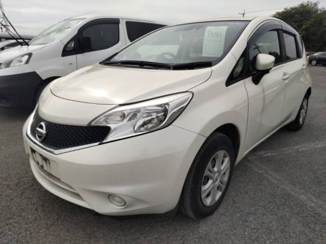 13761 NISSAN NOTE E12 2016 г. (LUM Tokyo Nyusatsu)