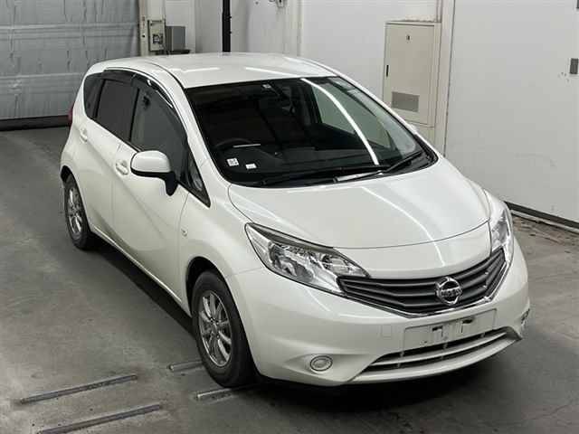 30086 NISSAN NOTE E12 2013 г. (MIRIVE Saitama)