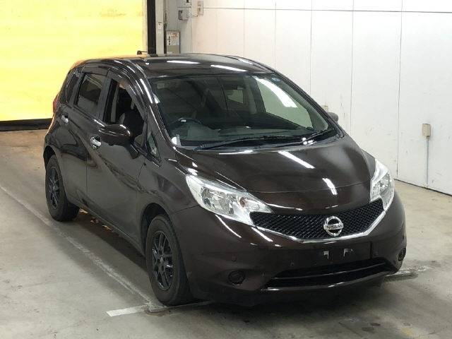 3124 NISSAN NOTE NE12 2016 г. (IAA Osaka)