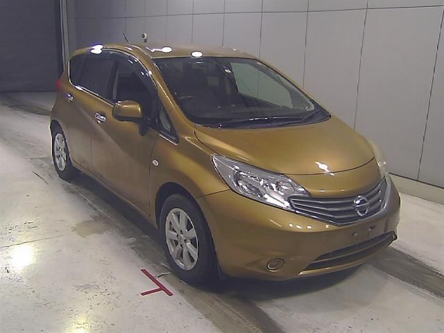 55252 NISSAN NOTE E12 2013 г. (Honda Nagoya)