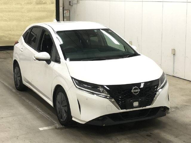 6076 NISSAN NOTE E13 2021 г. (IAA Osaka)