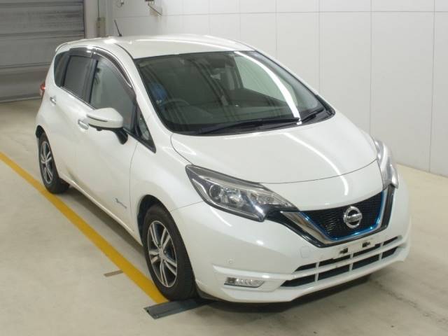 6576 NISSAN NOTE HE12 2016 г. (NAA Nagoya)