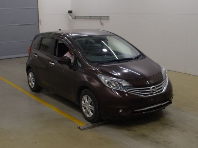 7003 NISSAN NOTE E12 2015 г. (NAA Tokyo)