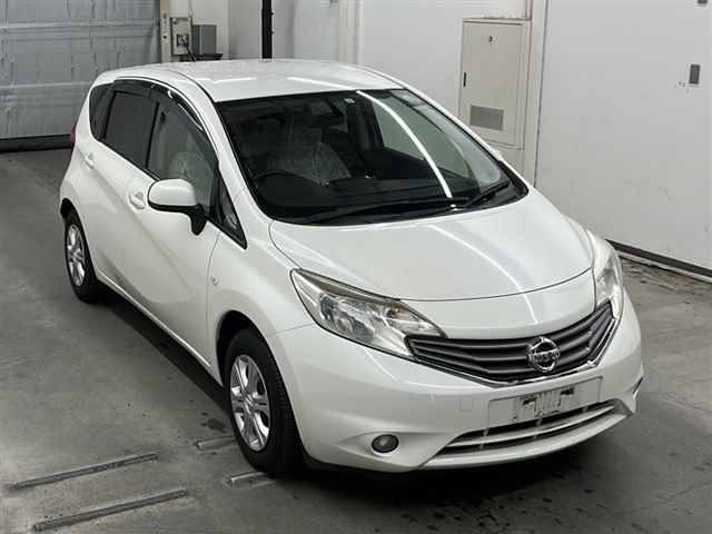 75055 NISSAN NOTE E12 2013 г. (MIRIVE Saitama)