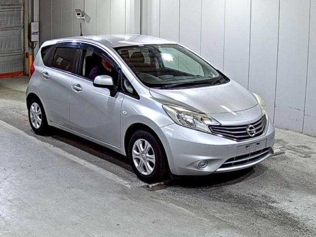 8256 NISSAN NOTE E12 2012 г. (LAA Shikoku)