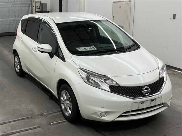 90340 NISSAN NOTE E12 2015 г. (MIRIVE Saitama)