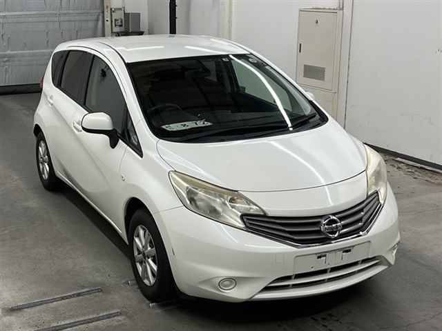 90353 NISSAN NOTE E12 2013 г. (MIRIVE Saitama)