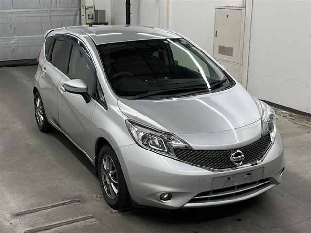 90589 NISSAN NOTE E12 2015 г. (MIRIVE Saitama)