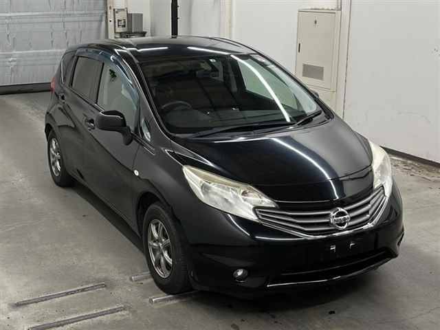 90592 NISSAN NOTE E12 2013 г. (MIRIVE Saitama)